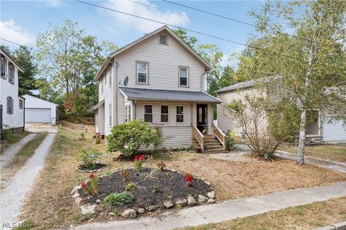 38 Walnut Ct, Mogadore, OH, 44260-1229 | Card Image