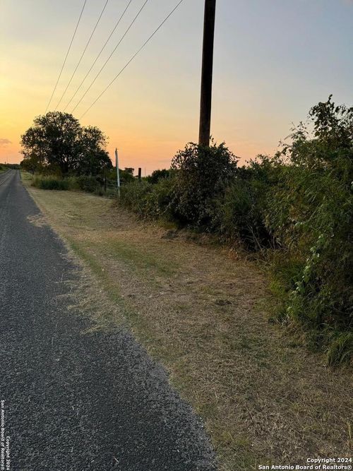 21316 Lamm Rd, Elmendorf, TX, 78112 | Card Image