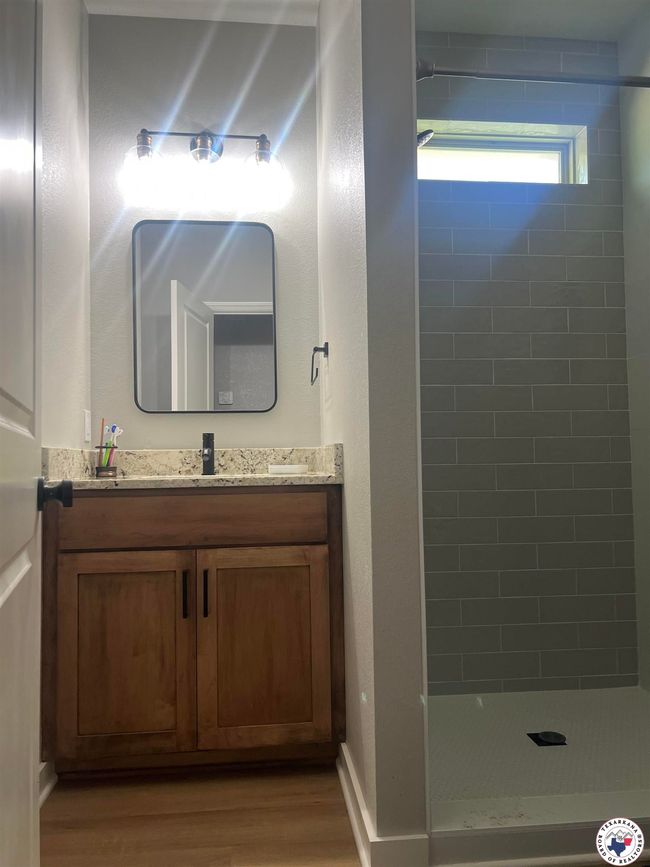 6814 Maple View Ln, House other with 3 bedrooms, 2 bathrooms and null parking in Texarkana TX | Image 8