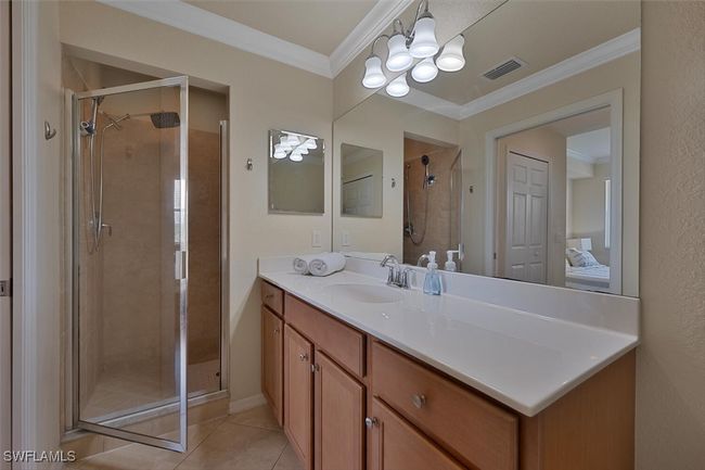 Primary bath | Image 11