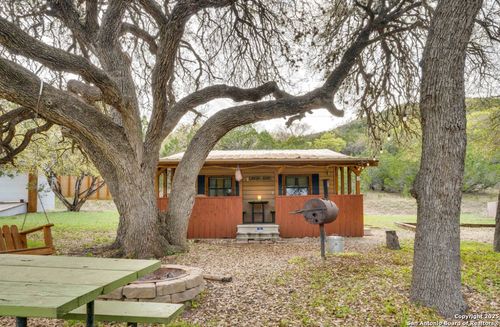 28149 N Us Highway 83, ConCan, TX, 78838-3814 | Card Image