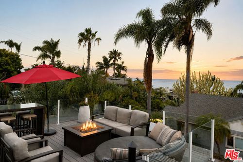 2088 Edinburg Ave, Cardiff by the Sea, CA, 92007-1750 | Card Image