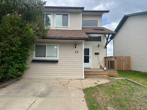 33 Hangingstone Dr, Lacombe, AB, T4L1P9 | Card Image