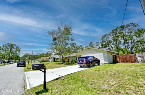 71 Braddock Ln, Palm Coast, FL, 32137-8767 | Card Image