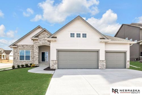 21351 Elk Ridge Dr, Papillion, NE, 68046 | Card Image