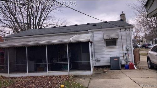 8021 Trafalgar St, Taylor, MI, 48180-2477 | Card Image