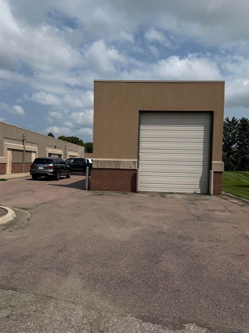3220 Plaza Dr, South Sioux City, NE, 68776 | Card Image