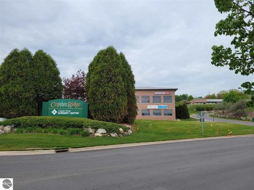 4020 Copper Vw, Traverse City, MI, 49684-7098 | Card Image