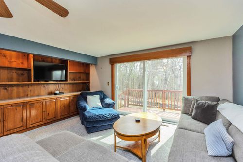 22 Taschereau Blvd, Nashua, NH, 03062-2320 | Card Image