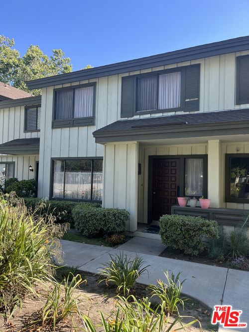9643 Karmont Ave, South Gate, CA, 90280-5408 | Card Image