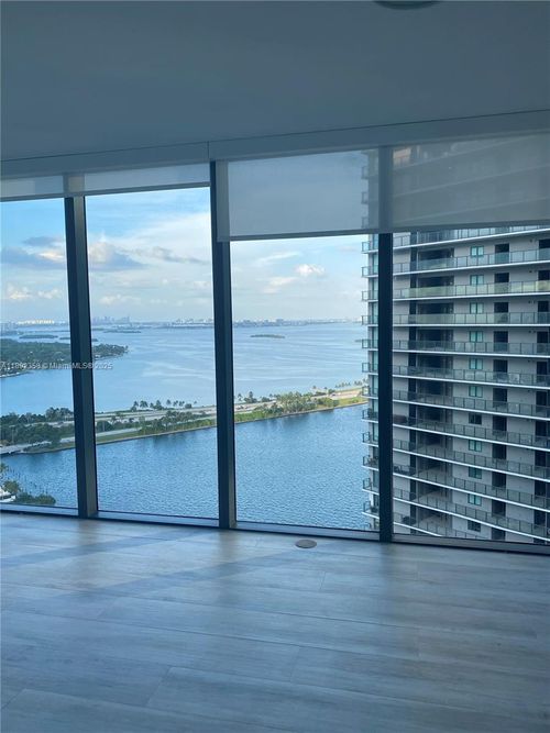 3108-650 Ne 32nd St, Miami, FL, 33137-5260 | Card Image