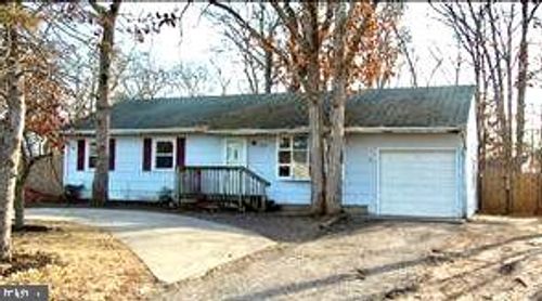 135 Nautilus Dr, Manahawkin, NJ, 08050-2452 | Card Image