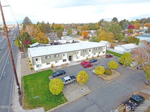1020 S 20th Ave, Yakima, WA, 98902-4274 | Card Image