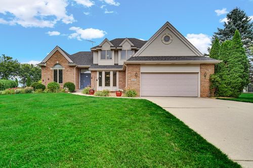 2957 Woodbine Dr, Valparaiso, IN, 46383-8600 | Card Image