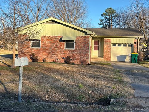 915 S Oklahoma St, Sapulpa, OK, 74066-5426 | Card Image