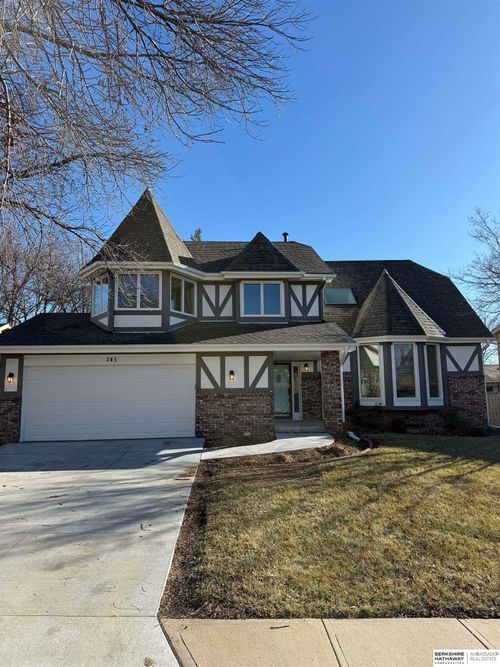 745 N 155th St, Omaha, NE, 68154-3761 | Card Image