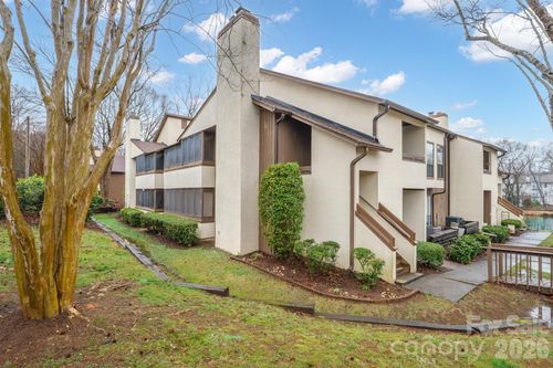 7331 Winery Ln, Charlotte, NC, 28227-8148 | Card Image