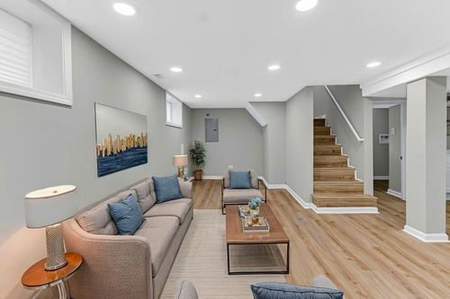 12743 S Lowe Ave, Chicago, IL, 60628-7017 | Card Image