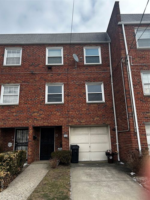 428-428 Fernside Pl, Far Rockaway, NY, 11691-2717 | Card Image