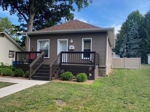 520 W Devlin St, Spring Valley, IL, 61362-1727 | Card Image