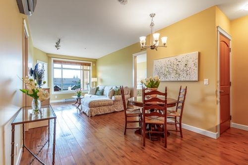 434-8067 207 St, Langley, BC, V2Y0P1 | Card Image