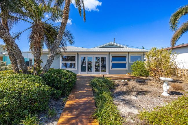 513 S Bayshore Dr, House other with 2 bedrooms, 2 bathrooms and null parking in MADEIRA BEACH FL | Image 10