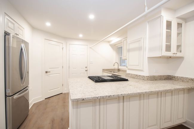 G - 1319 W Early Ave, Condo with 2 bedrooms, 1 bathrooms and null parking in CHICAGO IL | Image 6