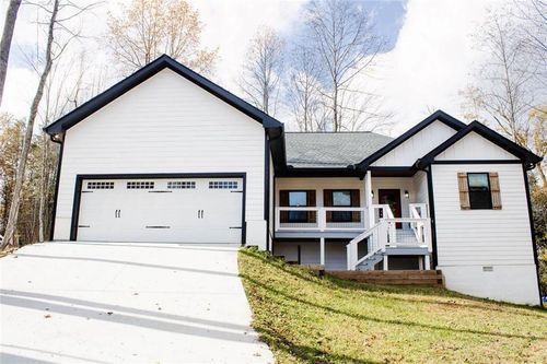 204 Yonah Springs Dr, Cleveland, GA, 30528-1086 | Card Image