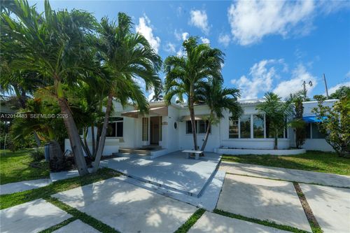 701 Hollywood Blvd, Hollywood, FL, 33019-1601 | Card Image