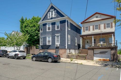 71 E 31st St, Bayonne, NJ, 07002-4752 | Card Image