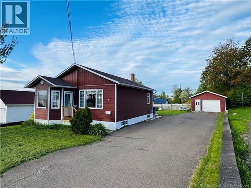 6 Thompson Rd, Campbellton, NB, E3N1W1 | Card Image