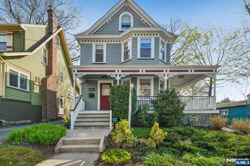 110 Sherman Place, Maplewood, NJ, 07040 | Card Image