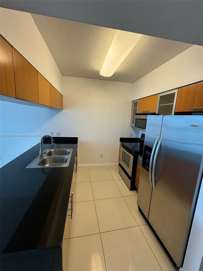 APT-1606 - 1750 N Bayshore Dr, Condo with 1 bedrooms, 1 bathrooms and null parking in Miami FL | Image 8