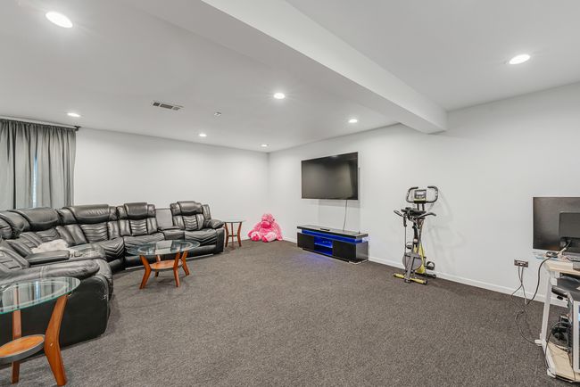 17964 Upland Dr, Townhouse with 3 bedrooms, 4 bathrooms and 2 parking in Tinley Park IL | Image 17