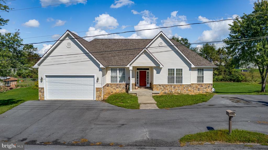Giles Mill Rd, Bunker Hill, WV 25413