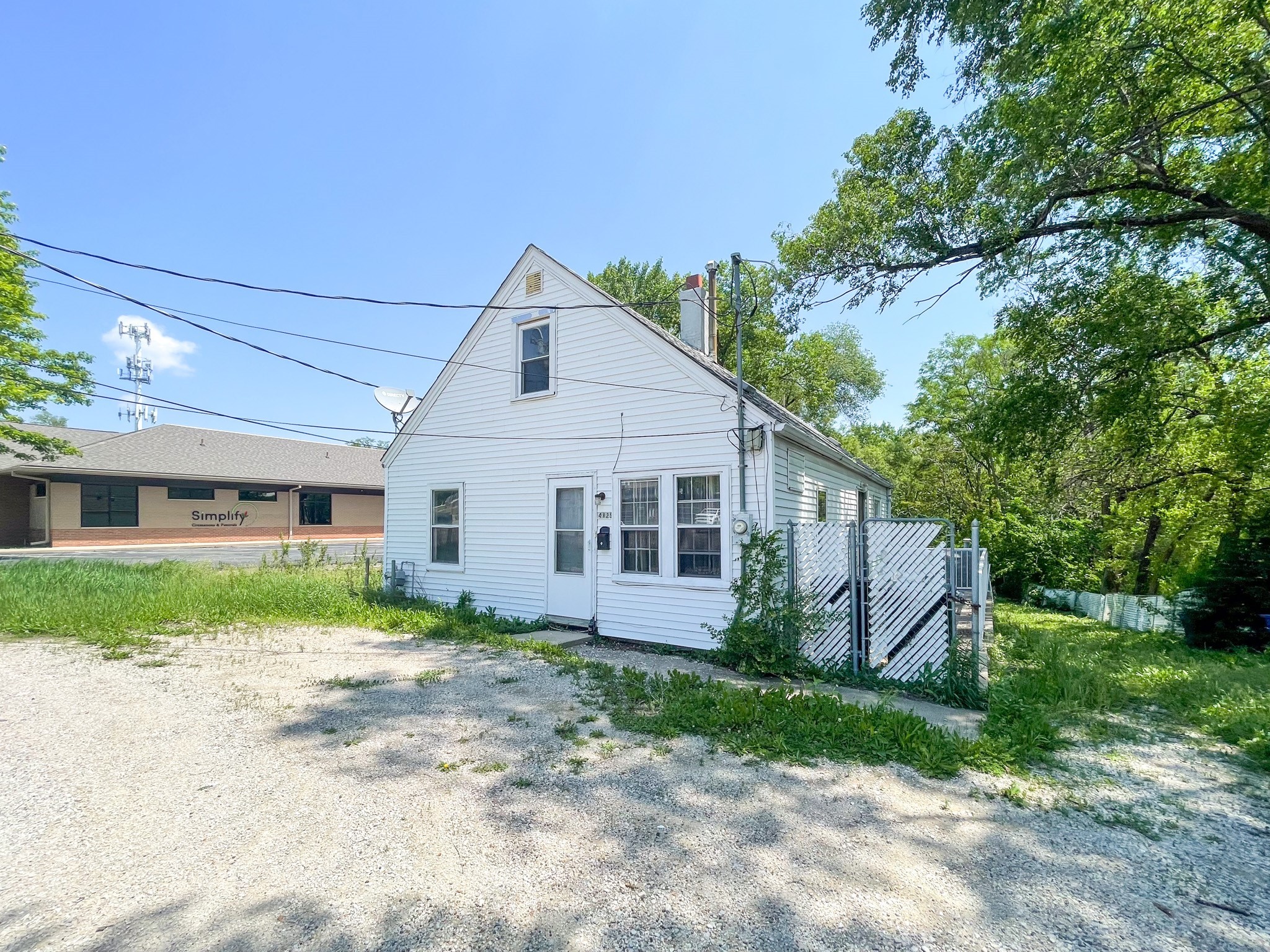 9th St, Des Moines, IA 50315