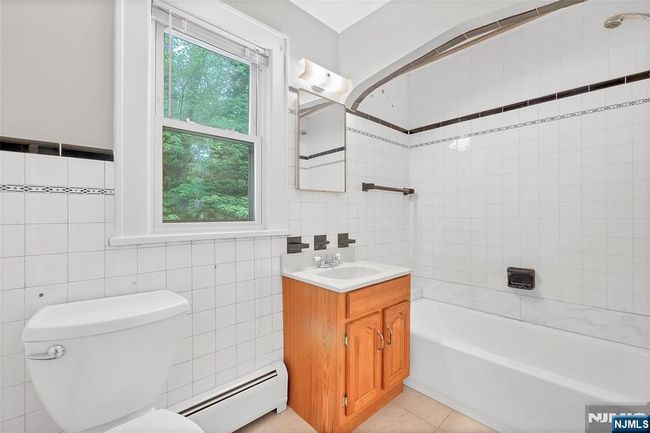 38 Lynn St, House other with 4 bedrooms, 2 bathrooms and null parking in Harrington Park NJ | Image 15