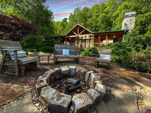 386 Preserve Valley Rd, Topton, NC, 28781-0239 | Card Image