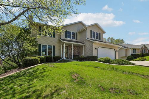 422 Oakwood Drive, OREGON, WI, 53575 | Card Image