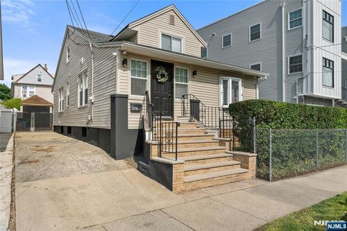 378 E 27th St, Paterson, NJ, 07514-1812 | Card Image