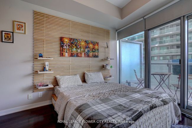 1407 - 12 York St, Condo with 2 bedrooms, 2 bathrooms and null parking in Toronto ON | Image 20