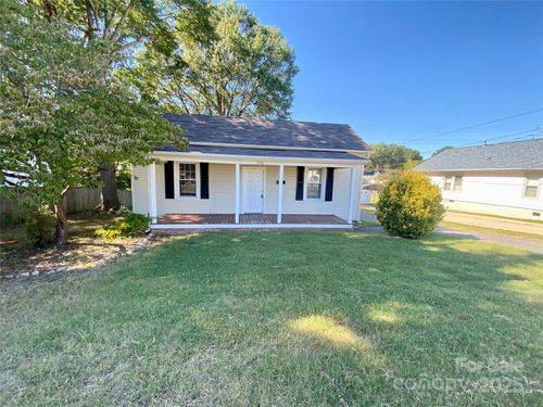 306 York Ave, Kannapolis, NC, 28083-4444 | Card Image