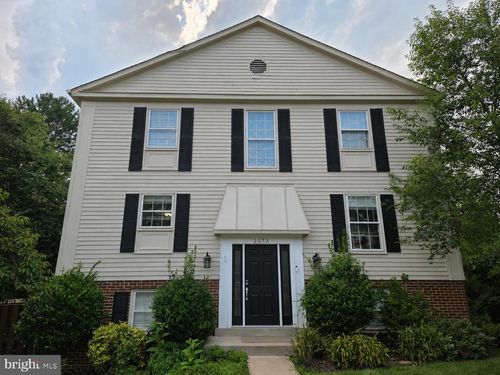 2573 Windbreak Dr, ALEXANDRIA, VA, 22306-3922 | Card Image