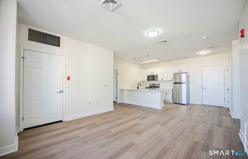 104-333 State St, Bridgeport, CT, 06604-4800 | Card Image