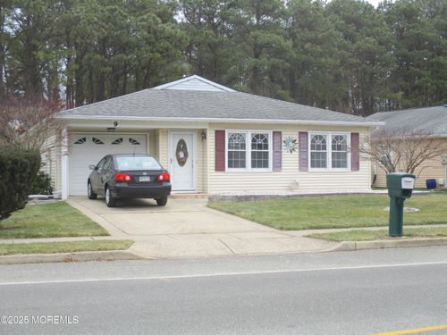 9 Lions Head Blvd S, Brick, NJ, 08723-7813 | Card Image