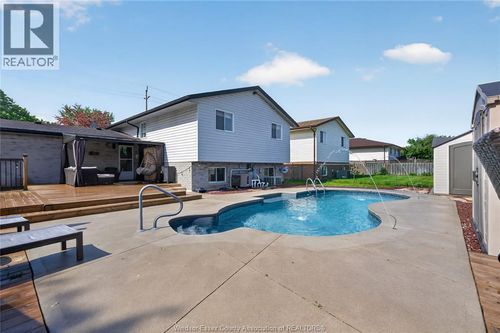 8492 Jerome St, Windsor, ON, N8S4S1 | Card Image