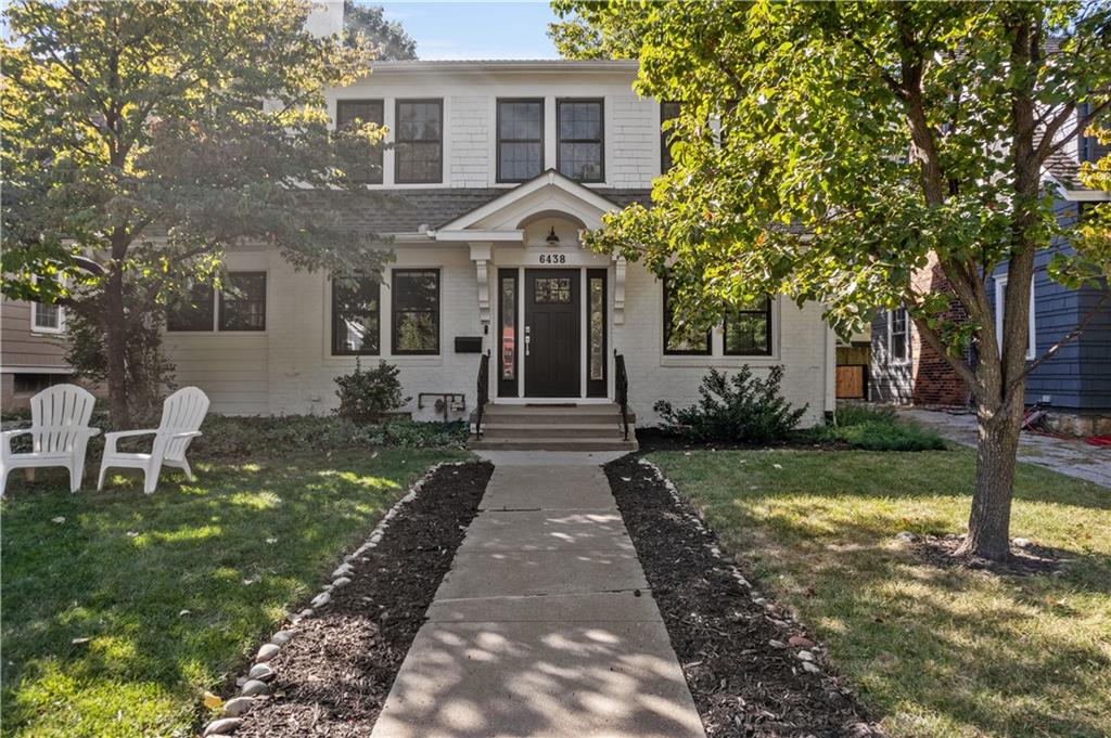Walnut St, Kansas City, MO 64113
