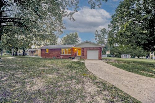 232 Greenway Rd, Arkansas City, KS, 67005-3813 | Card Image