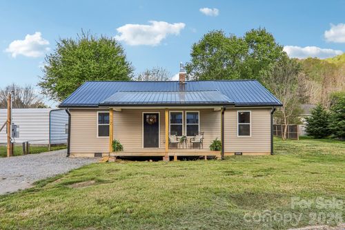 117 Virginia Ave, Waynesville, NC, 28786-2350 | Card Image