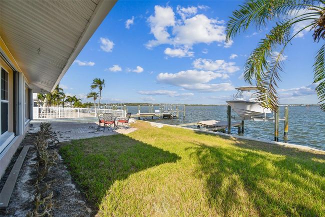 529 Johns Pass Ave, House other with 4 bedrooms, 2 bathrooms and null parking in MADEIRA BEACH FL | Image 9